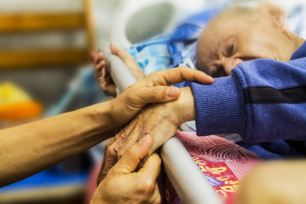 Caring with Dignity: How SideLyer Brings Comfort to Hospice Patients and Caregivers